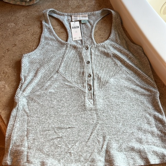 Gray Ribbed Tank Top - Picture 4 of 5